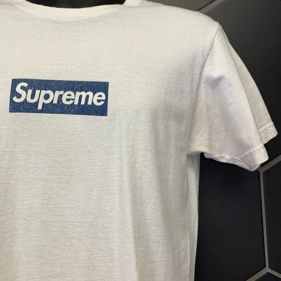 ~Used! Unisex Supreme Yankee Box Logo White Hype Streetwear Shirt Size Medium - Picture 2 of 7